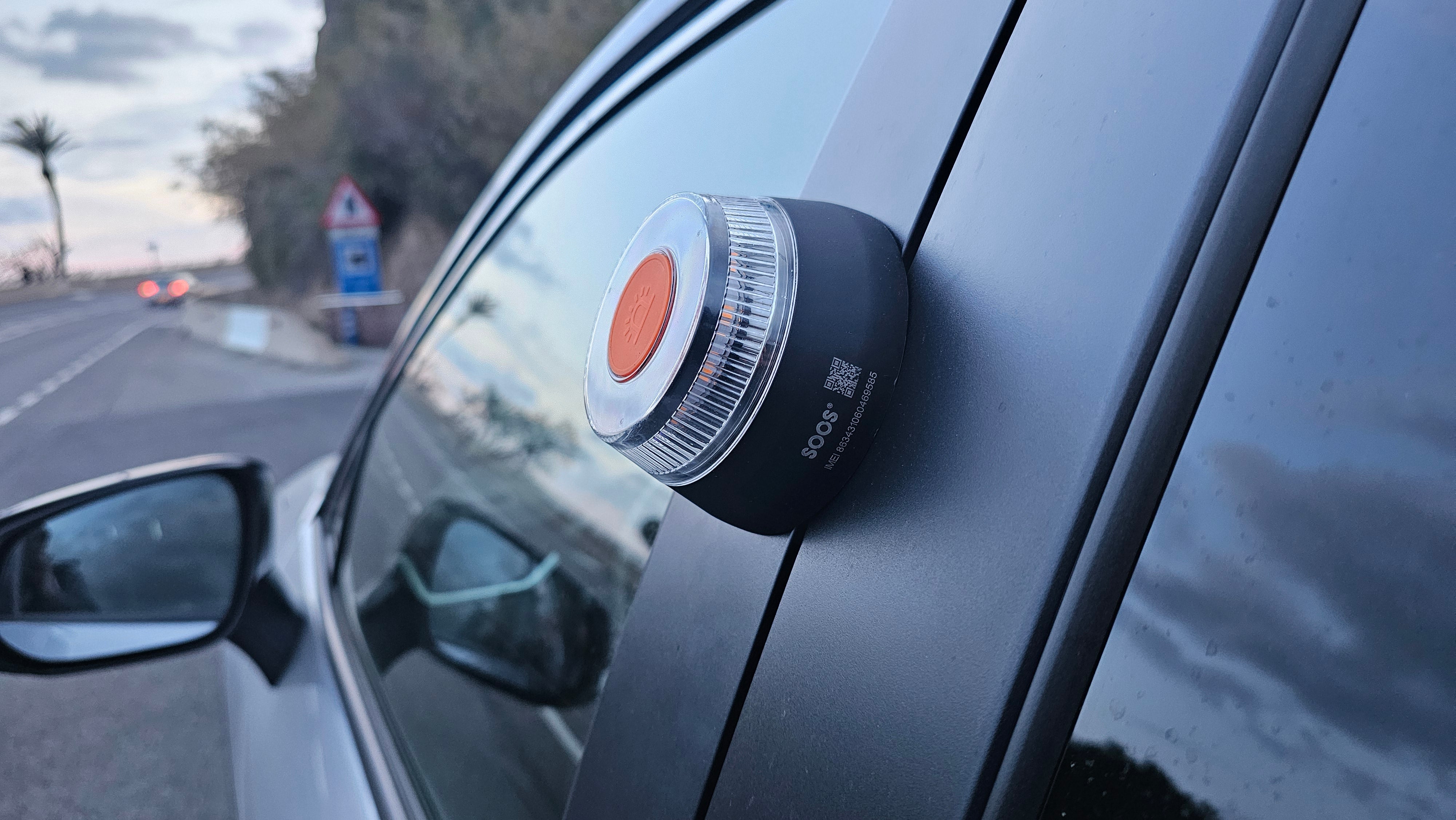 C mo Instalar Y Usar Una Baliza V16 Homologada Correctamente SOOS V16 c-mo-instalar-y-usar-una-baliza-v16-homologada-correctamente-soos-v16