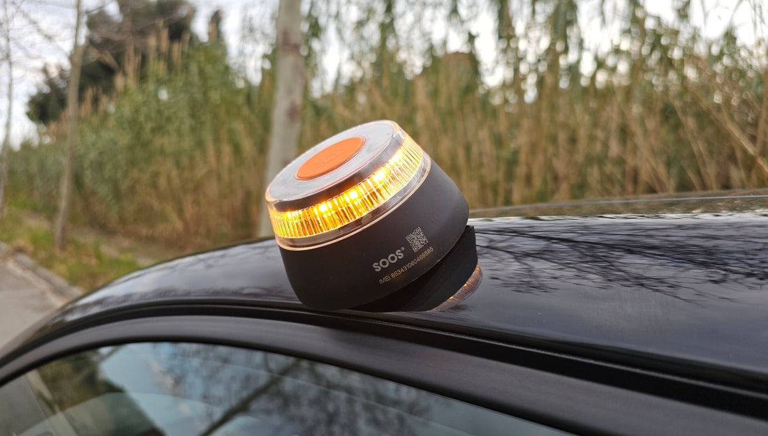 SOS ROAD Connected - Luz de Emergencia con Geolocalización para Coche Homologada DGT 3.0 SOS ROAD Connected - Luz de Emergencia con Geolocalización para Coche Homologada DGT 3.0